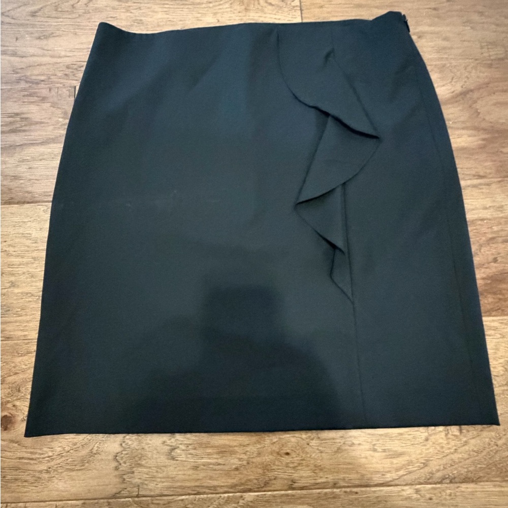 Theory Black Wool Pencil Skirt Ruffle Knee Length Size 10